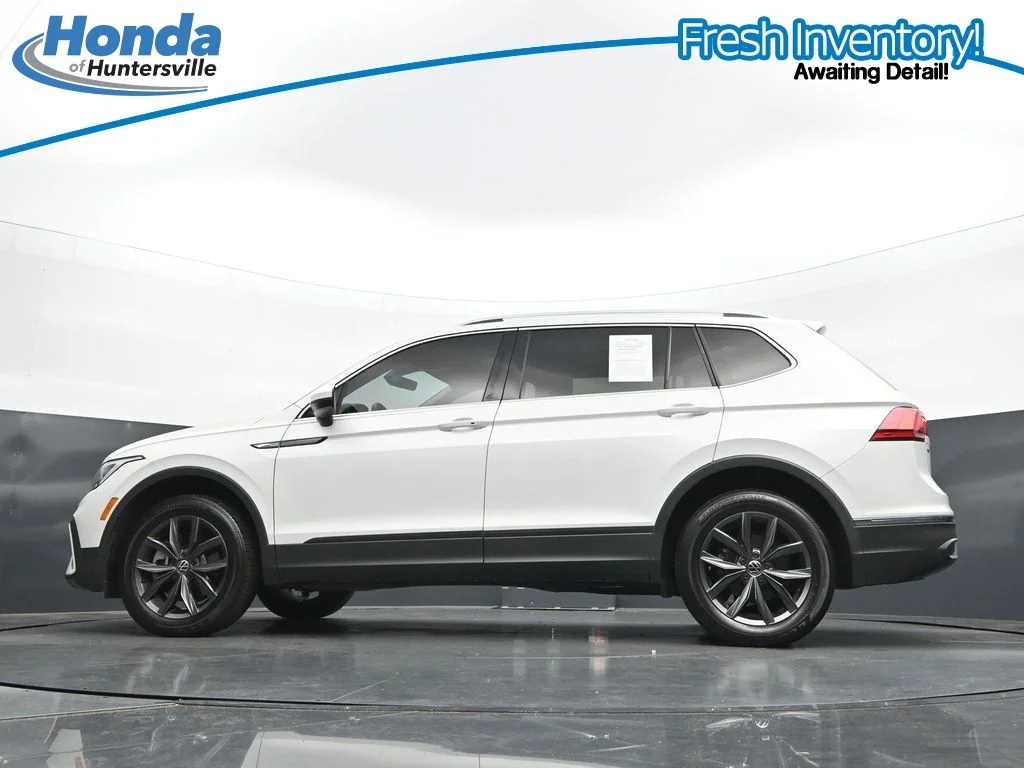 Used 2023 Opal White Volkswagen 2.0T SE image 30
