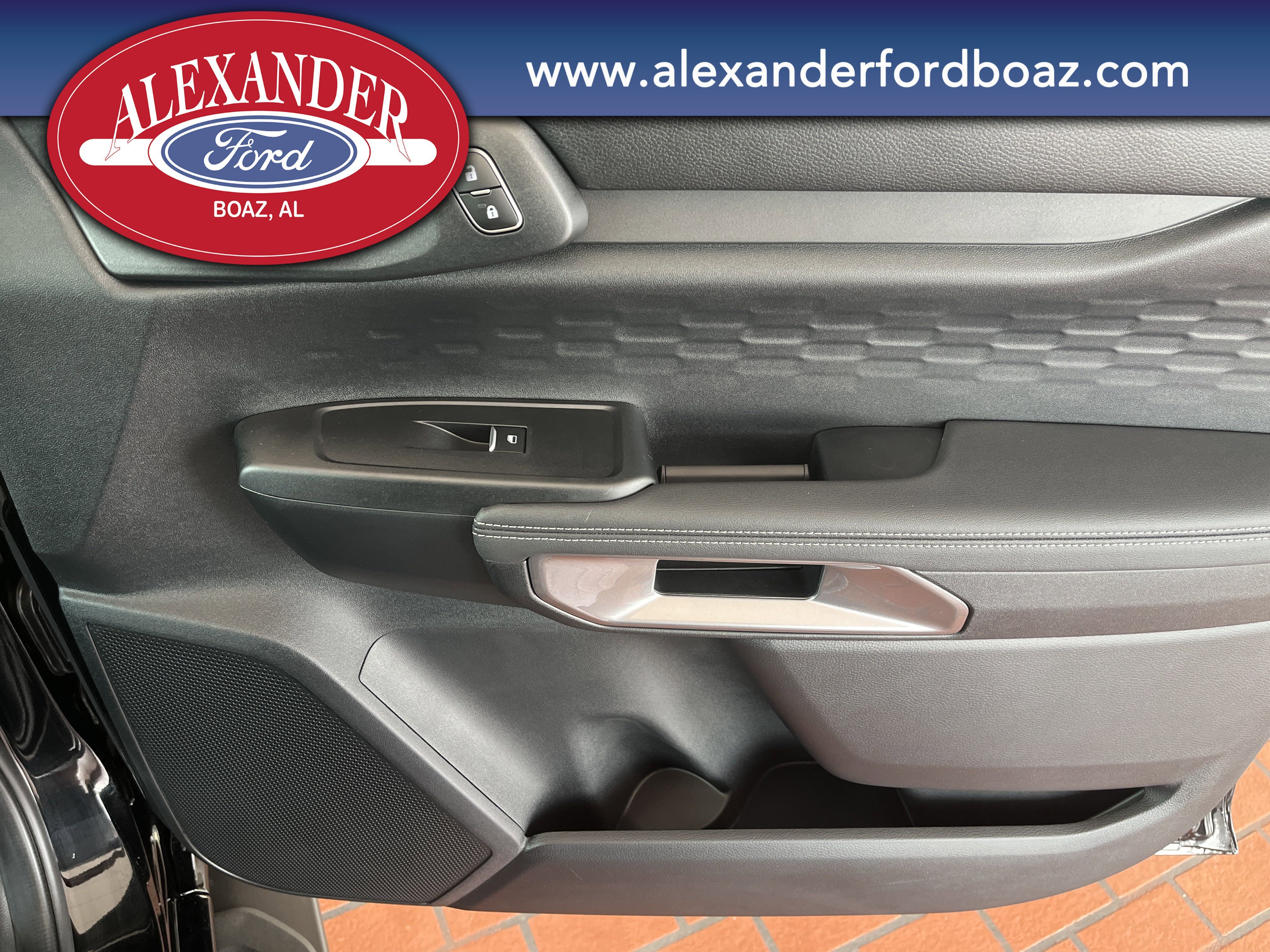 2025 Ford Ranger XLT - Photo 17