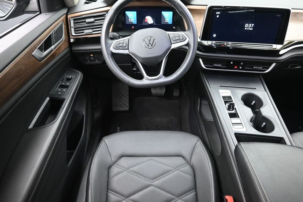 Used 2024 Gray Volkswagen 2.0T SE image 15