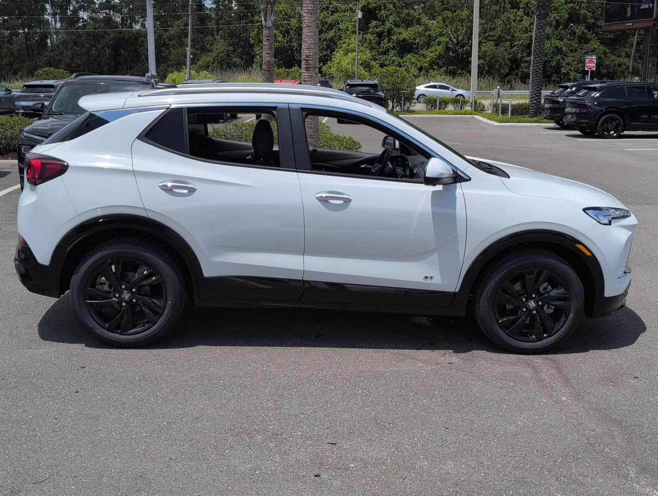 2026 Buick Encore GX Sport Touring - Photo 9