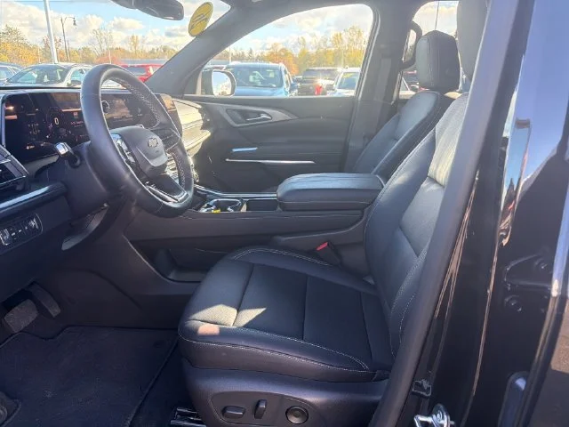 Used 2026 Mosaic Black Metallic Chevrolet LT image 11