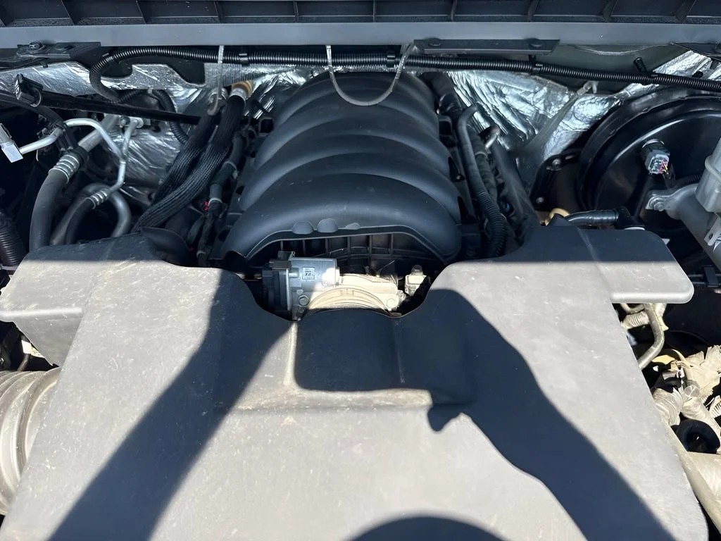 Used 2017 GRAPHITE METALLIC Chevrolet LT image 29