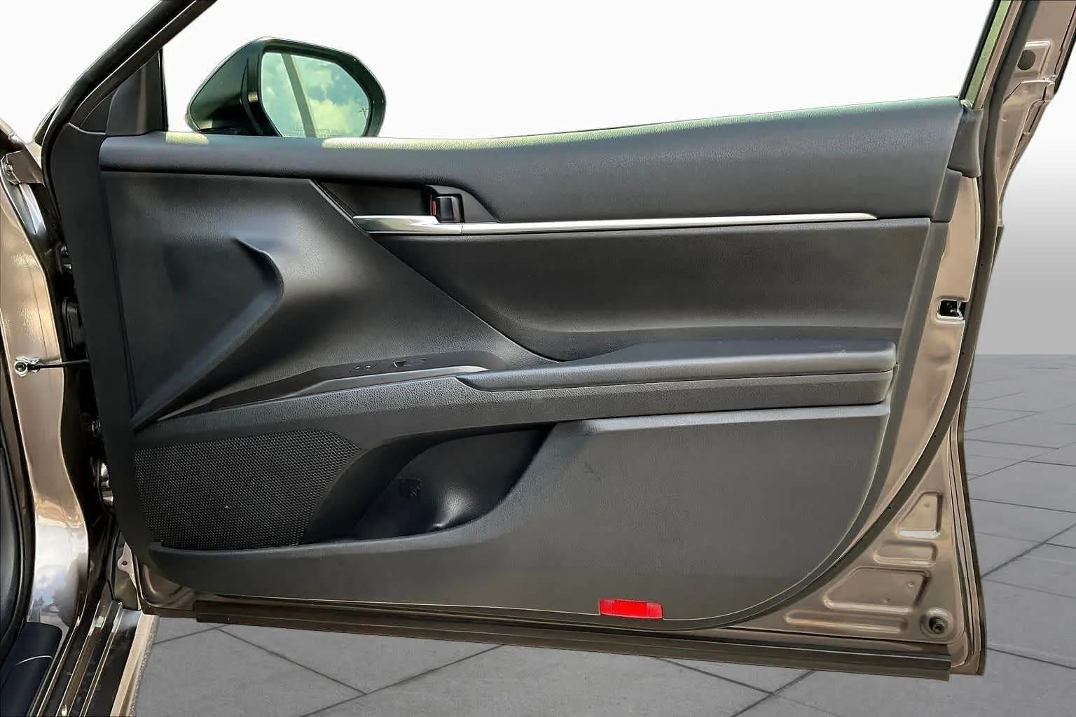Used 2024 Predawn Gray Mica Toyota SE image 23