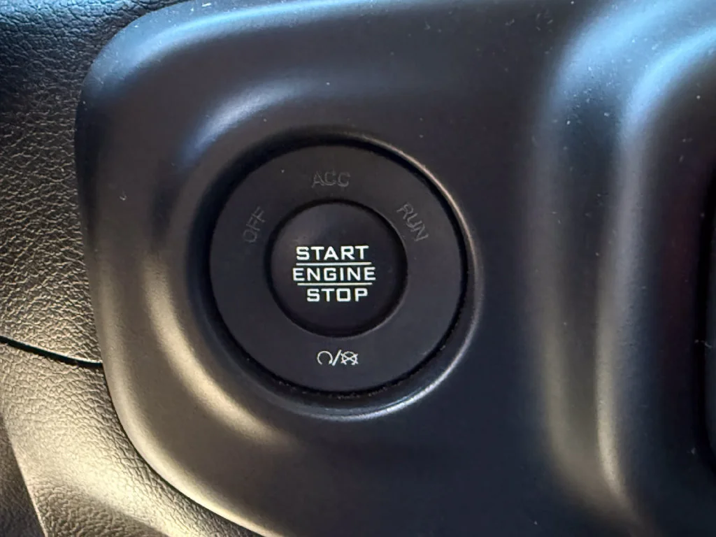 Used 2021  Jeep Rubicon image 28