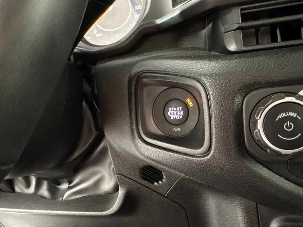 Used 2025 White Jeep Willys image 32