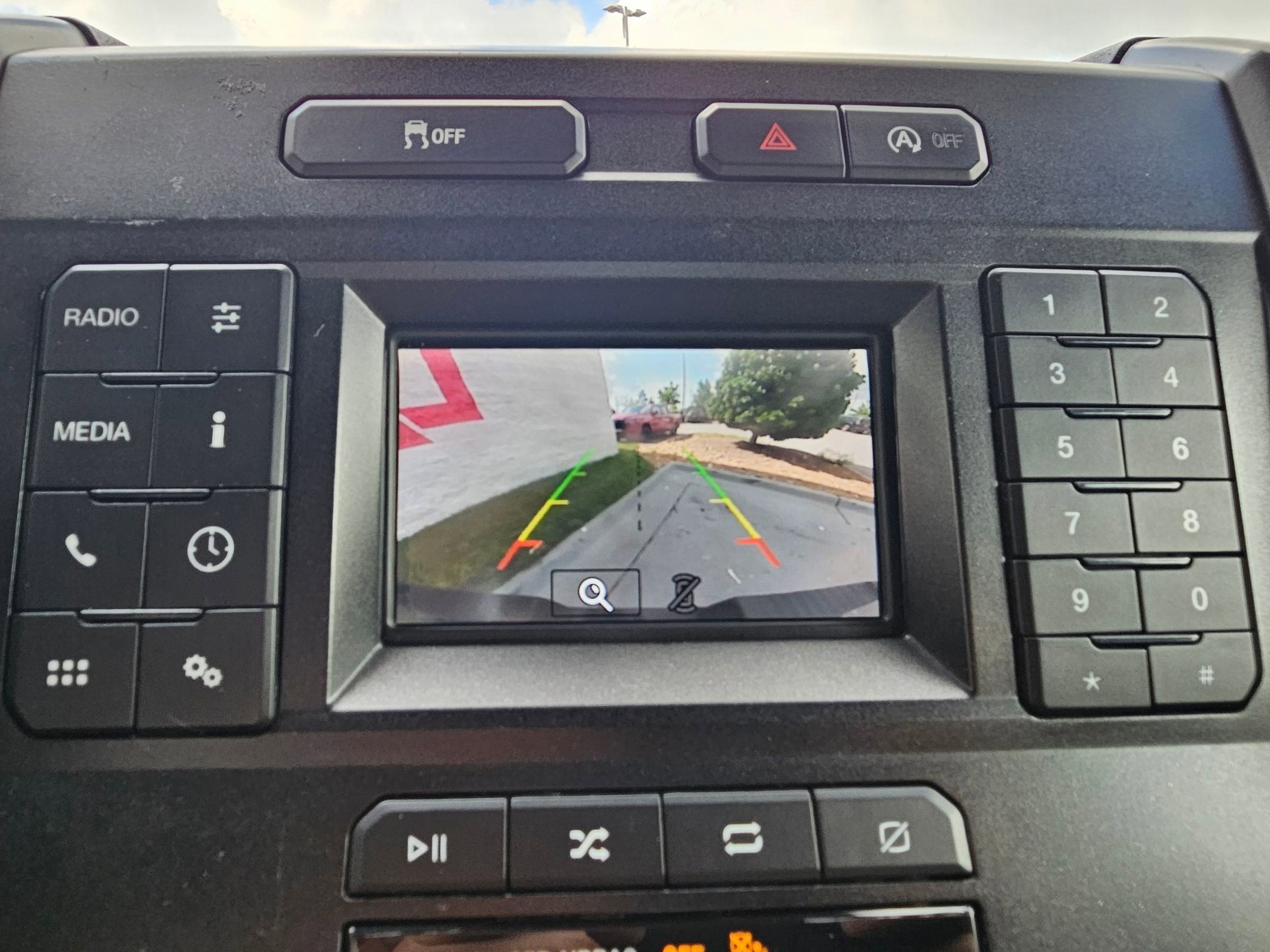Used 2018 Stone Gray Ford XLT image 32