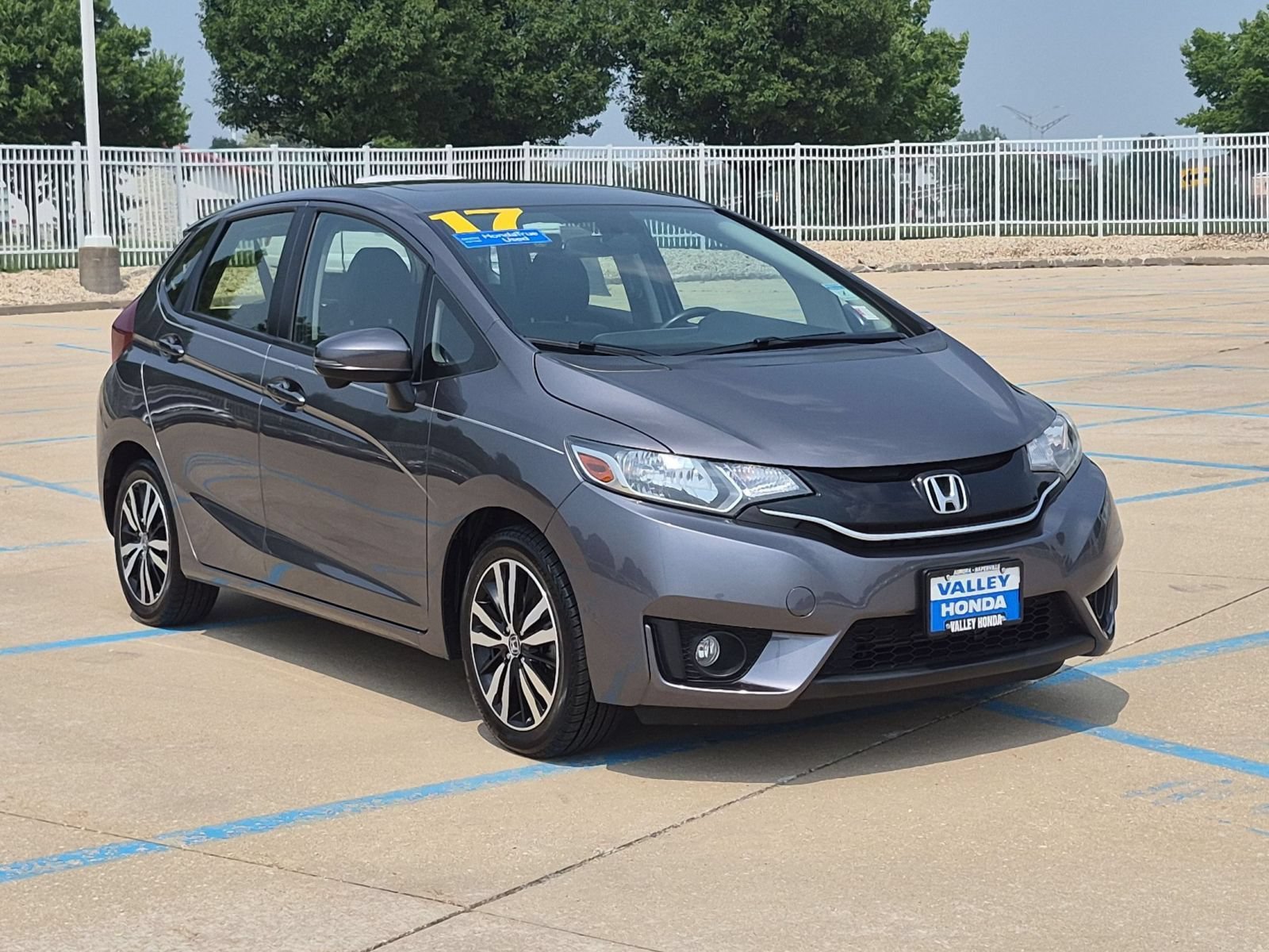 Certified Used 2017 Gray Honda EX-L image 4