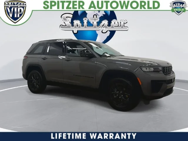 New 2027 Sting-Gray Clear-Coat Paint Jeep Laredo Altitude image 4