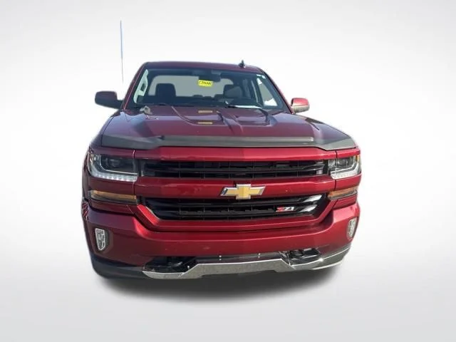 Used 2018 Red Chevrolet LT image 7