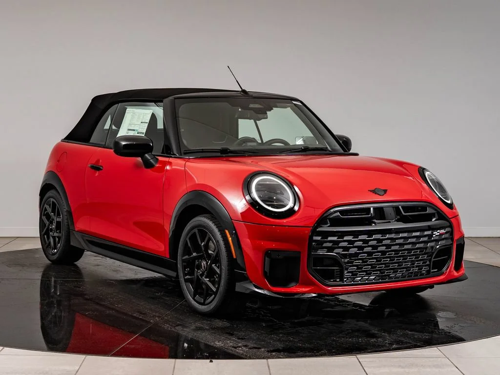 New 2026 Chili Red MINI Iconic image 13