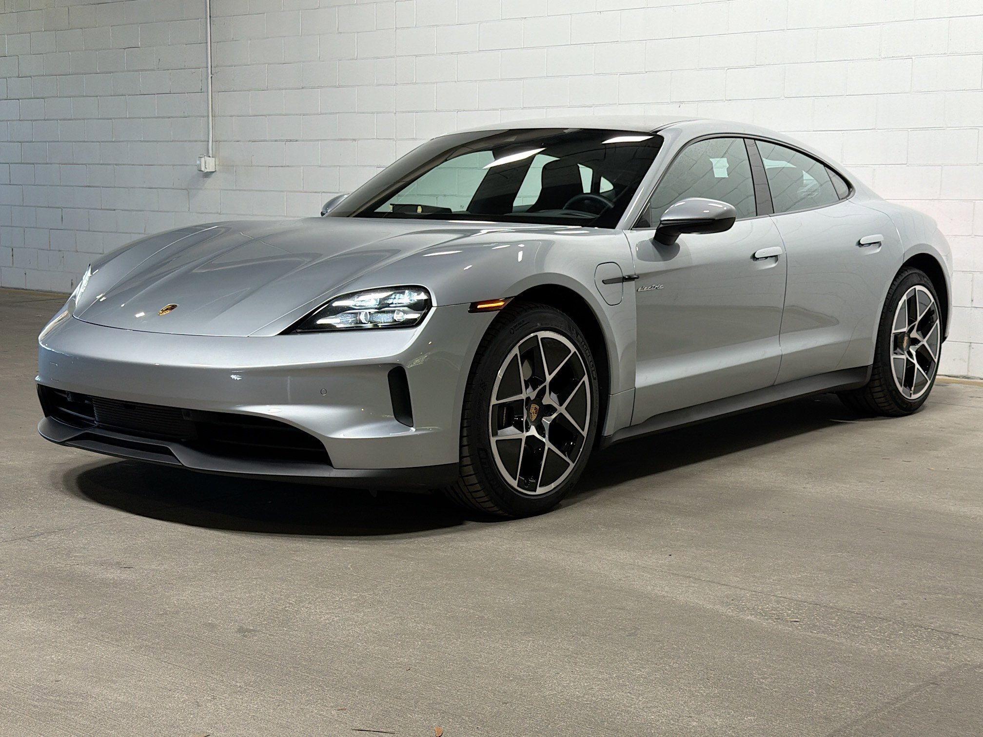Certified Used 2025 Dolomite Silver Metallic Porsche  image 1