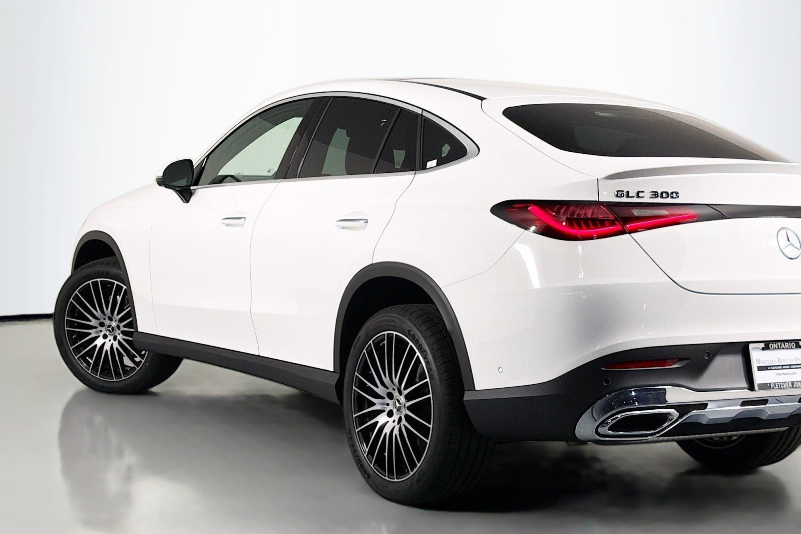 New 2026 Polar White Mercedes-Benz GLC 300 4MATIC® Coupe image 14