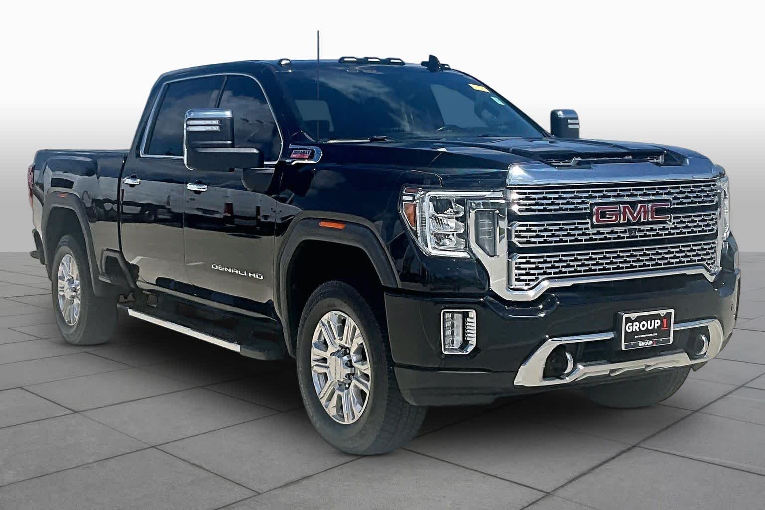 Used 2021 Onyx Black GMC Denali image 3