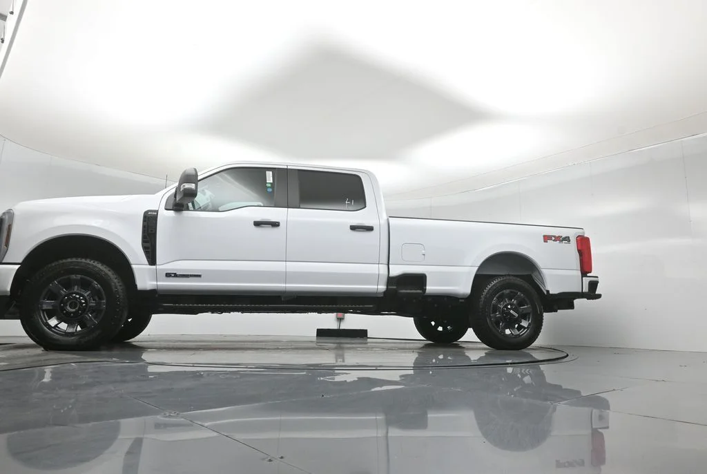 New 2026 Oxford White Ford XL image 45