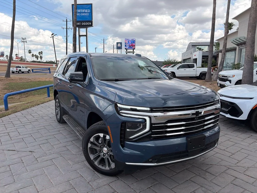 Used 2026 Lakeshore Blue Metallic Chevrolet LT image 1