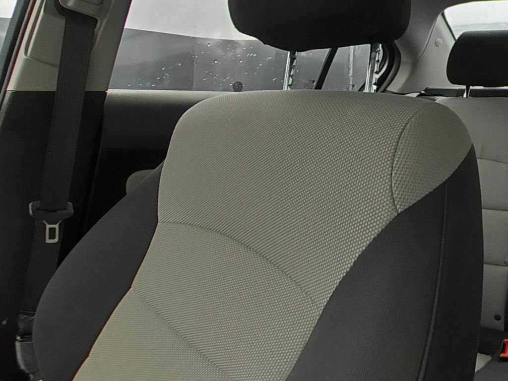Used 2014 SUMMIT WHITE Chevrolet LS image 9