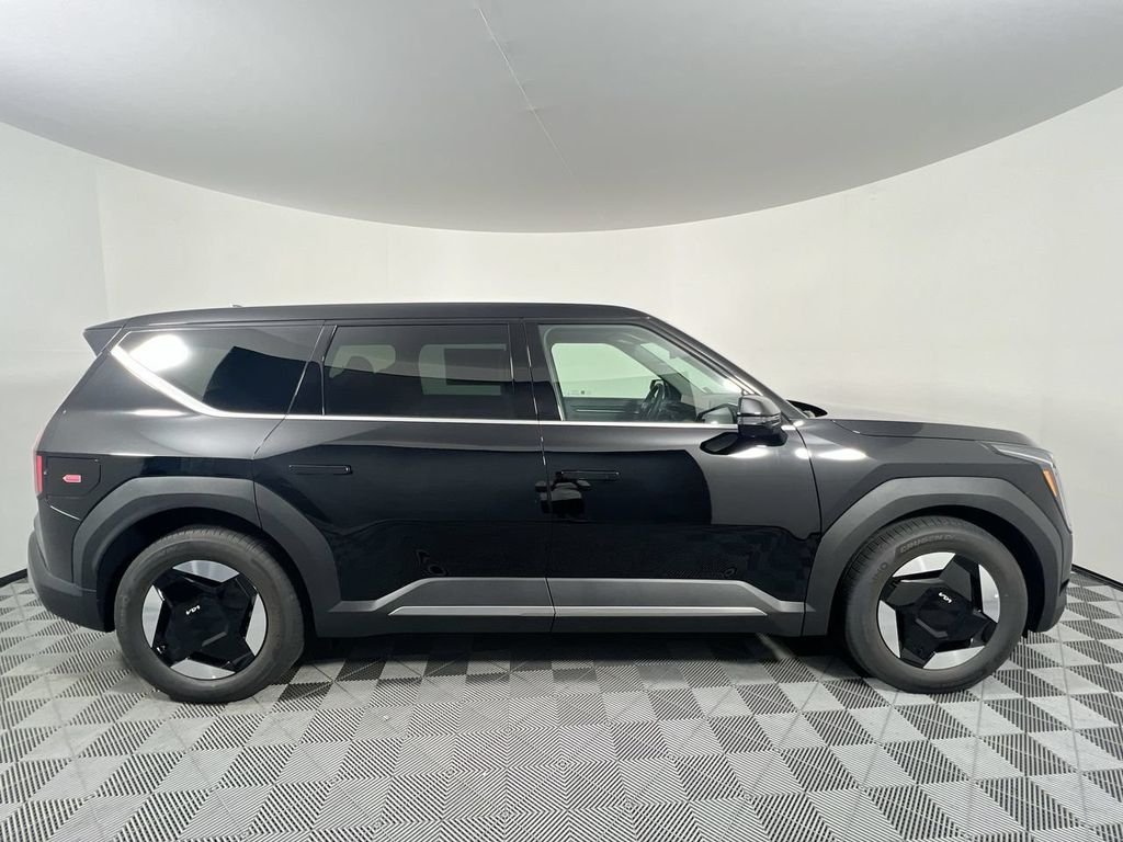 New 2026 Ebony Black Kia Light RWD image 2