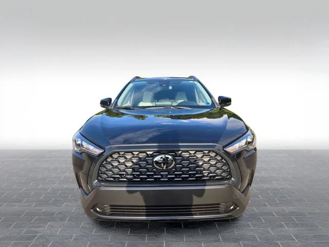 Used 2022 Black Toyota LE image 2
