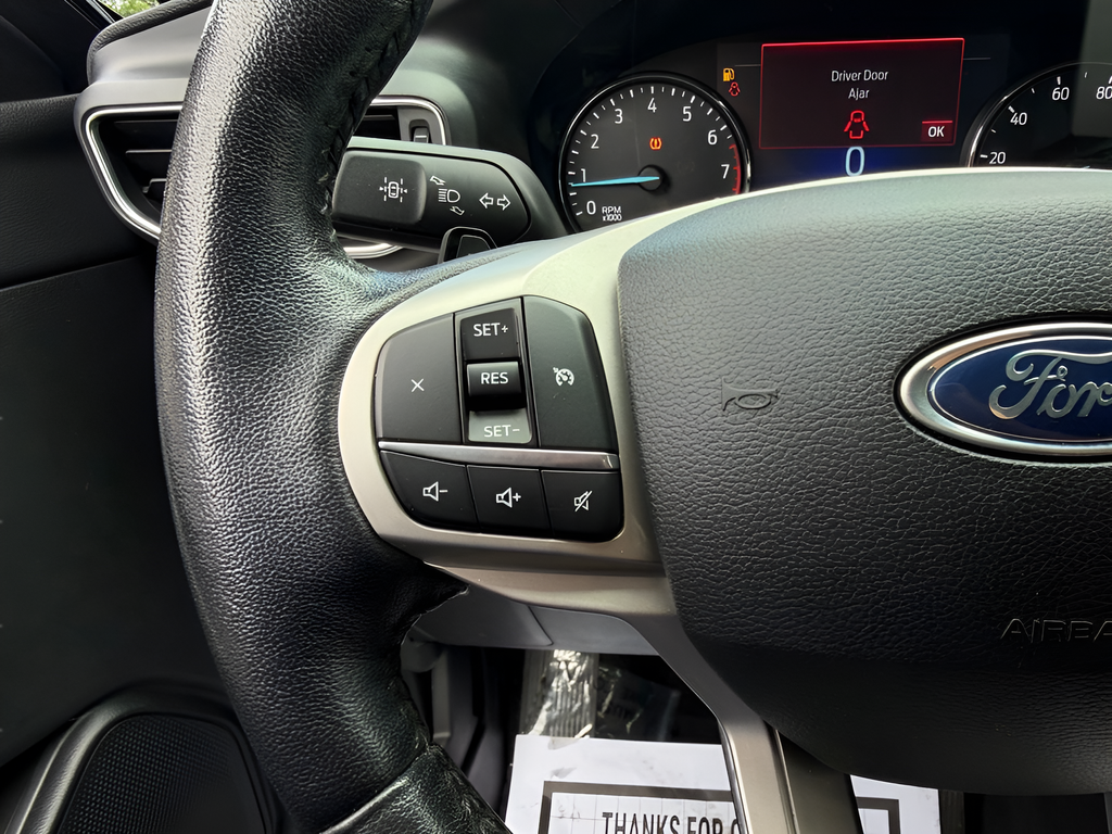 Used 2020 Black Ford XLT image 12