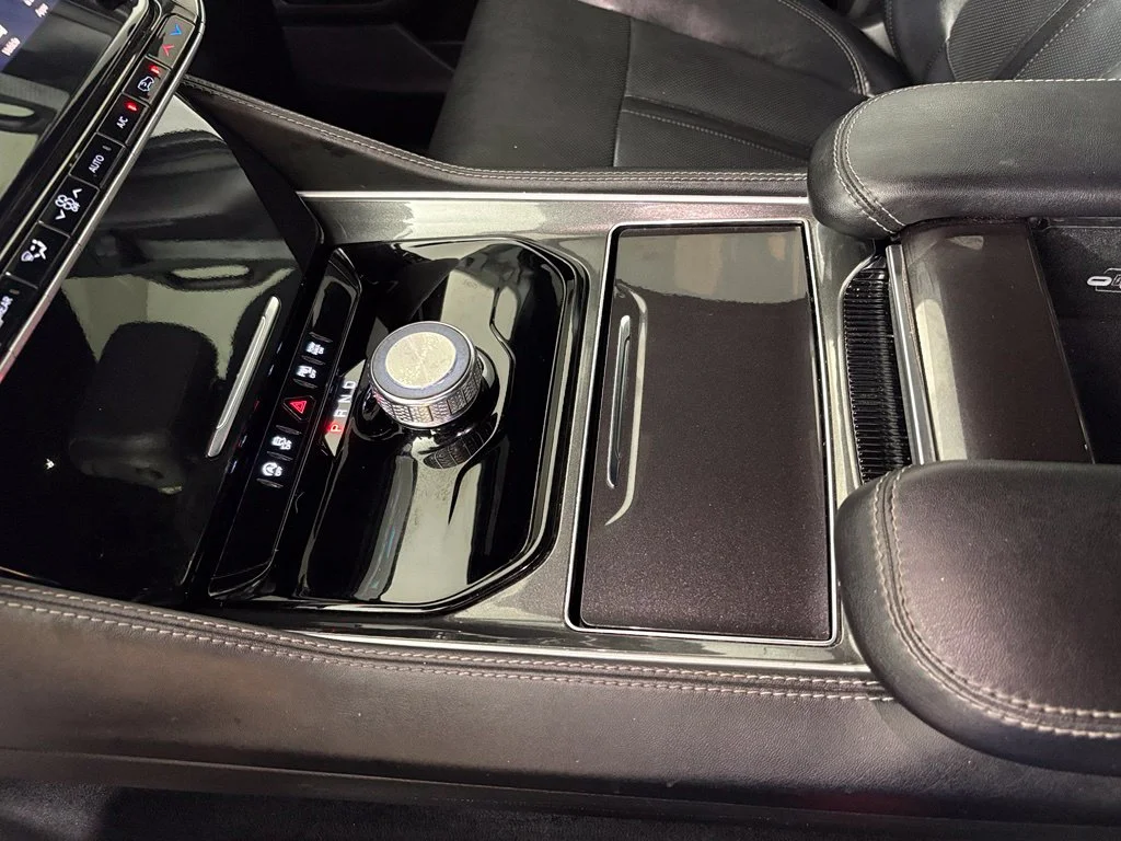 Used 2023 White Jeep Base image 35