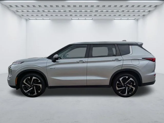 2023 Mitsubishi Outlander Plug-In Hybrid SE - Photo 7