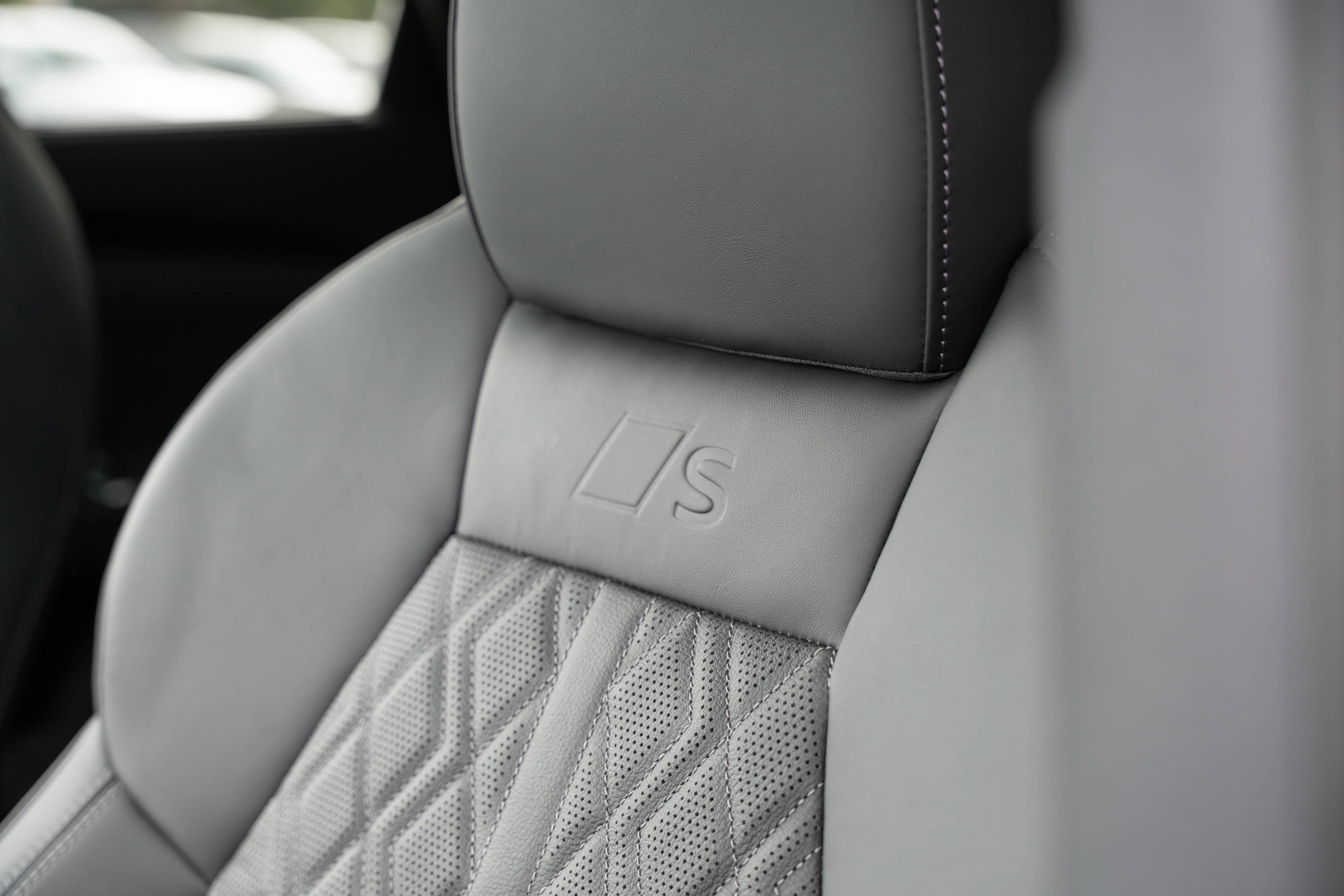 New 2026 Daytona Gray Audi Premium Plus image 23