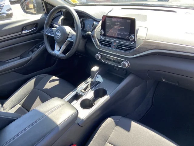 2025 Nissan Altima SV - Photo 25