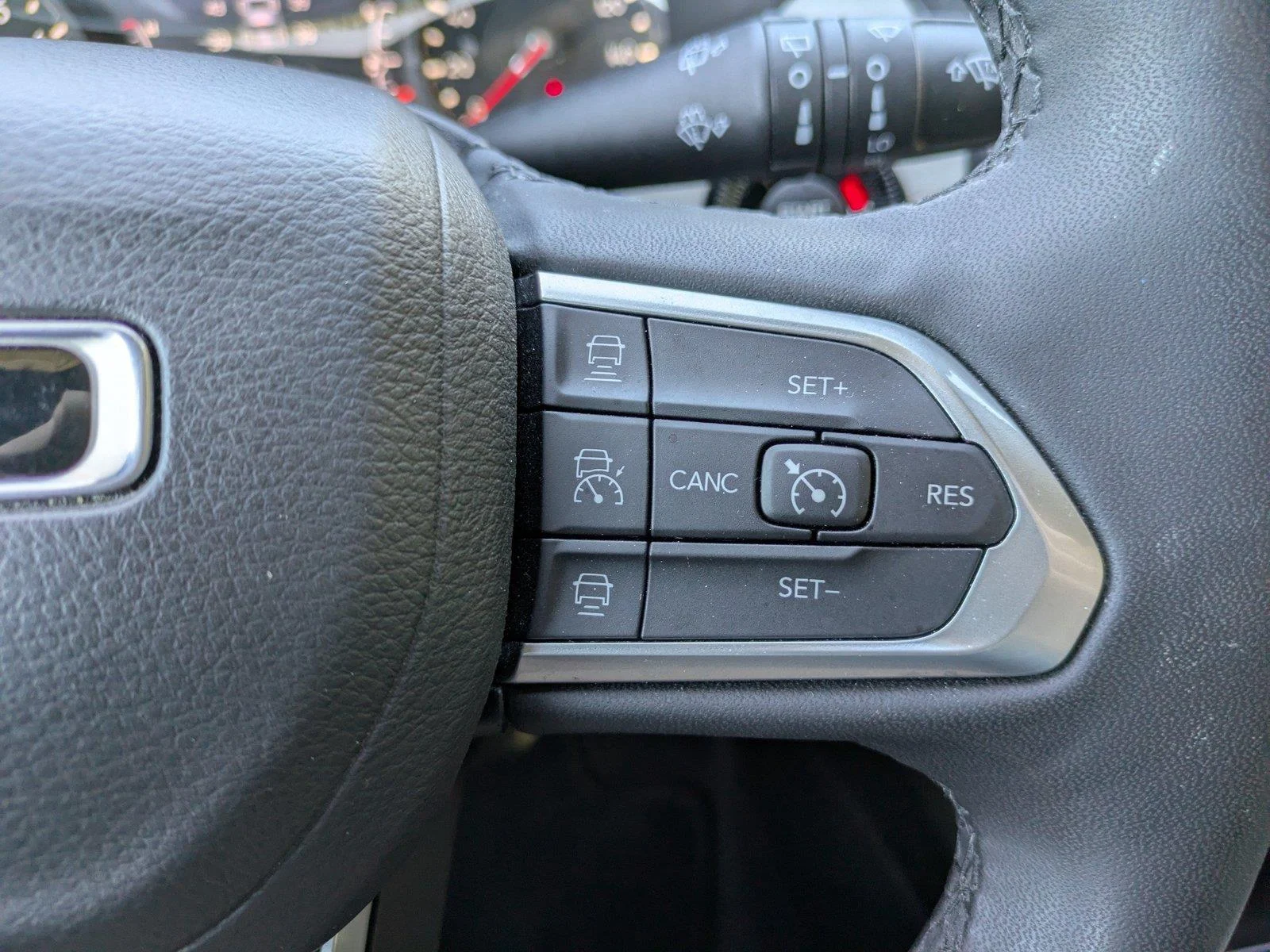 Used 2024 Black Clearcoat Jeep Limited image 24