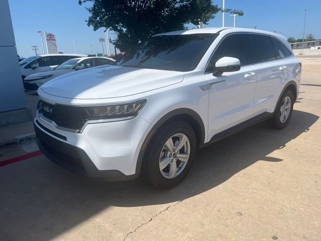 Used 2023 White Kia LX image 1
