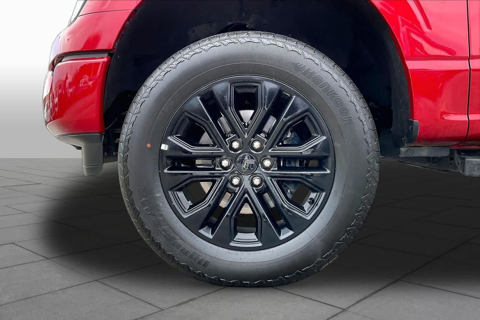 Used 2023 Rapid Red Metallic Tinted Clearcoat Ford LARIAT image 11