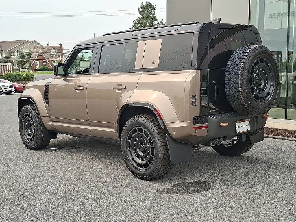 New 2026 Brown Land Rover OCTA image 4