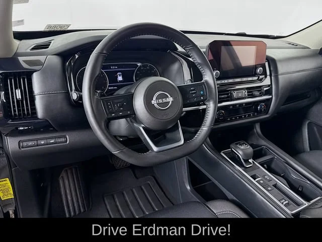 2025 Nissan Pathfinder SV - Photo 7