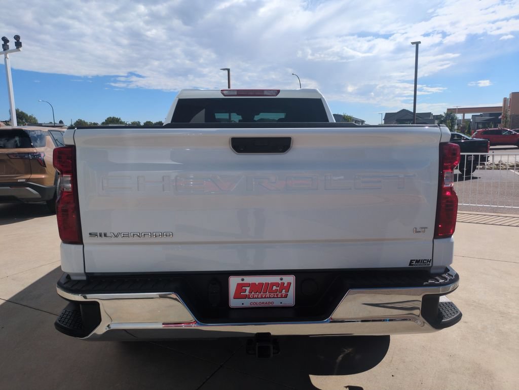 Used 2023 SUMMIT WHITE Chevrolet LT image 4