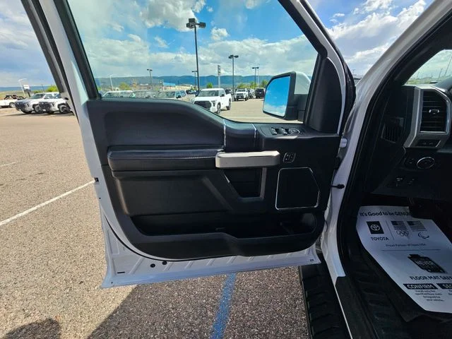 Used 2019  Ford Lariat image 16