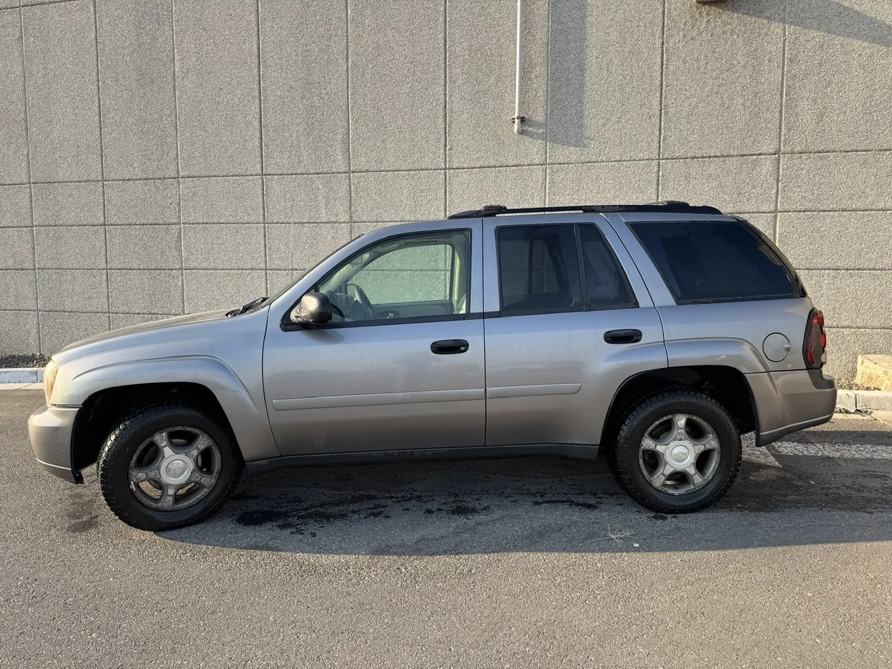 Used 2006 Graystone Metallic Chevrolet LS image 4