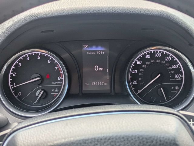 Used 2018 Gray Toyota SE image 29