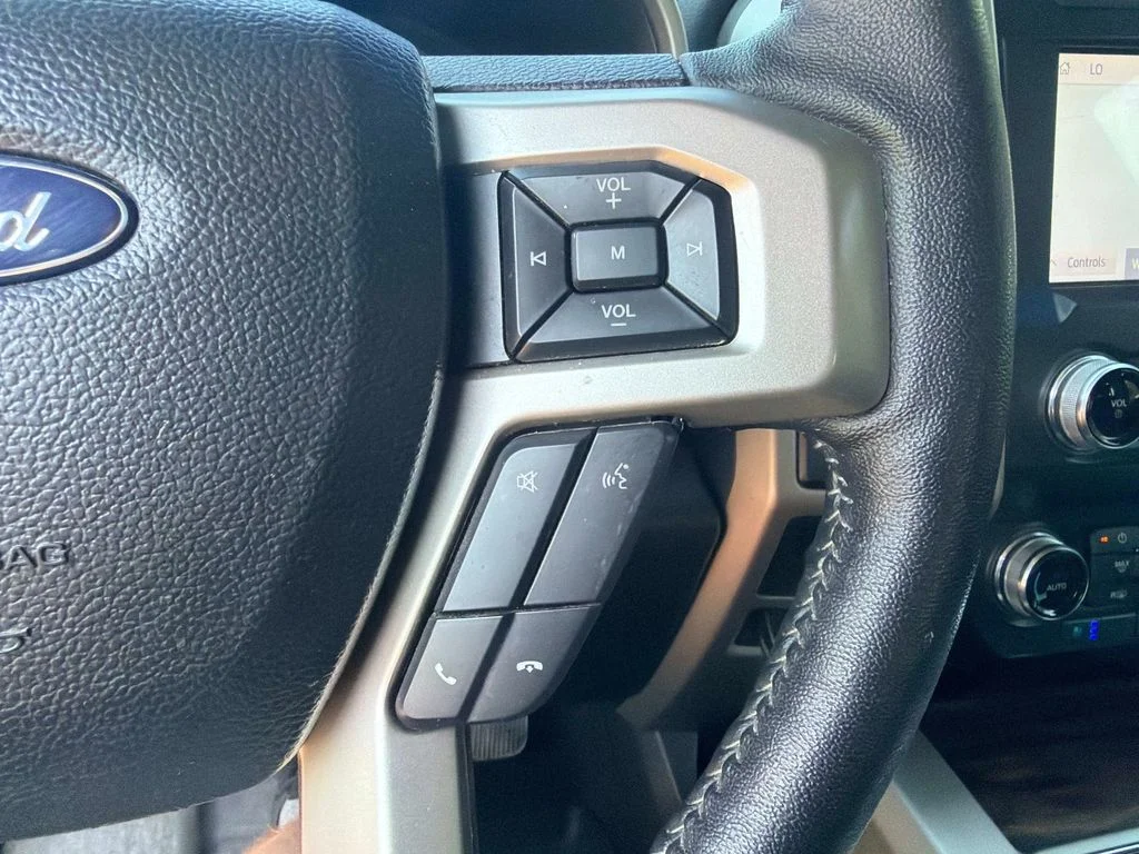 Used 2020 Red Ford Lariat image 28