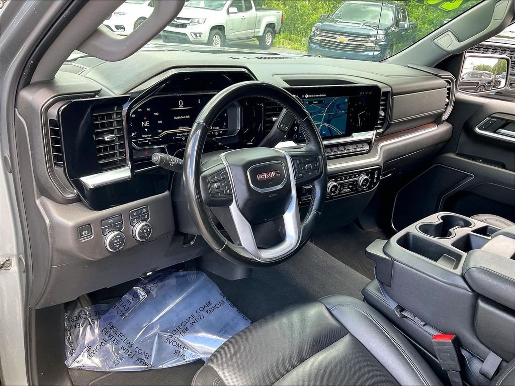 Used 2025 Sterling Metallic GMC SLT image 8