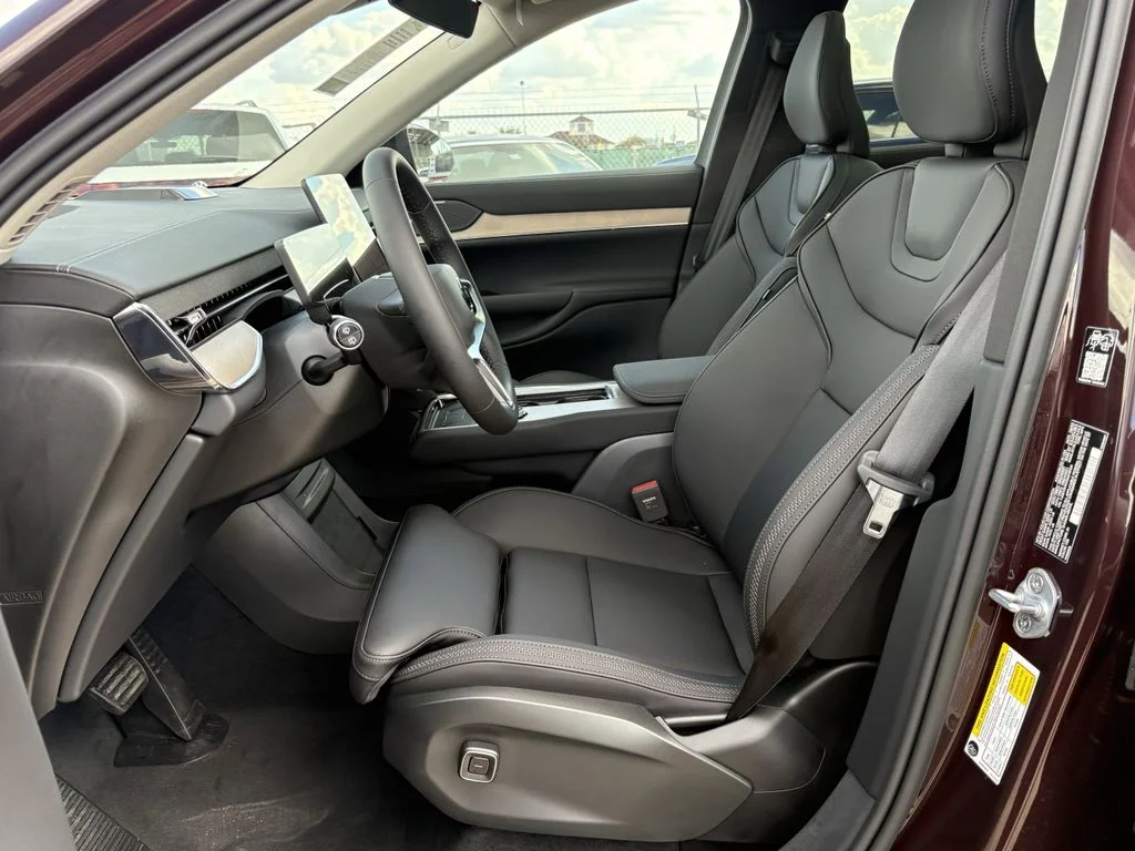 New 2025 Mulberry Red Volvo Plus image 12