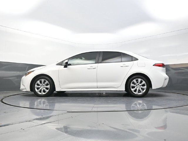 Used 2021 White Toyota LE image 34