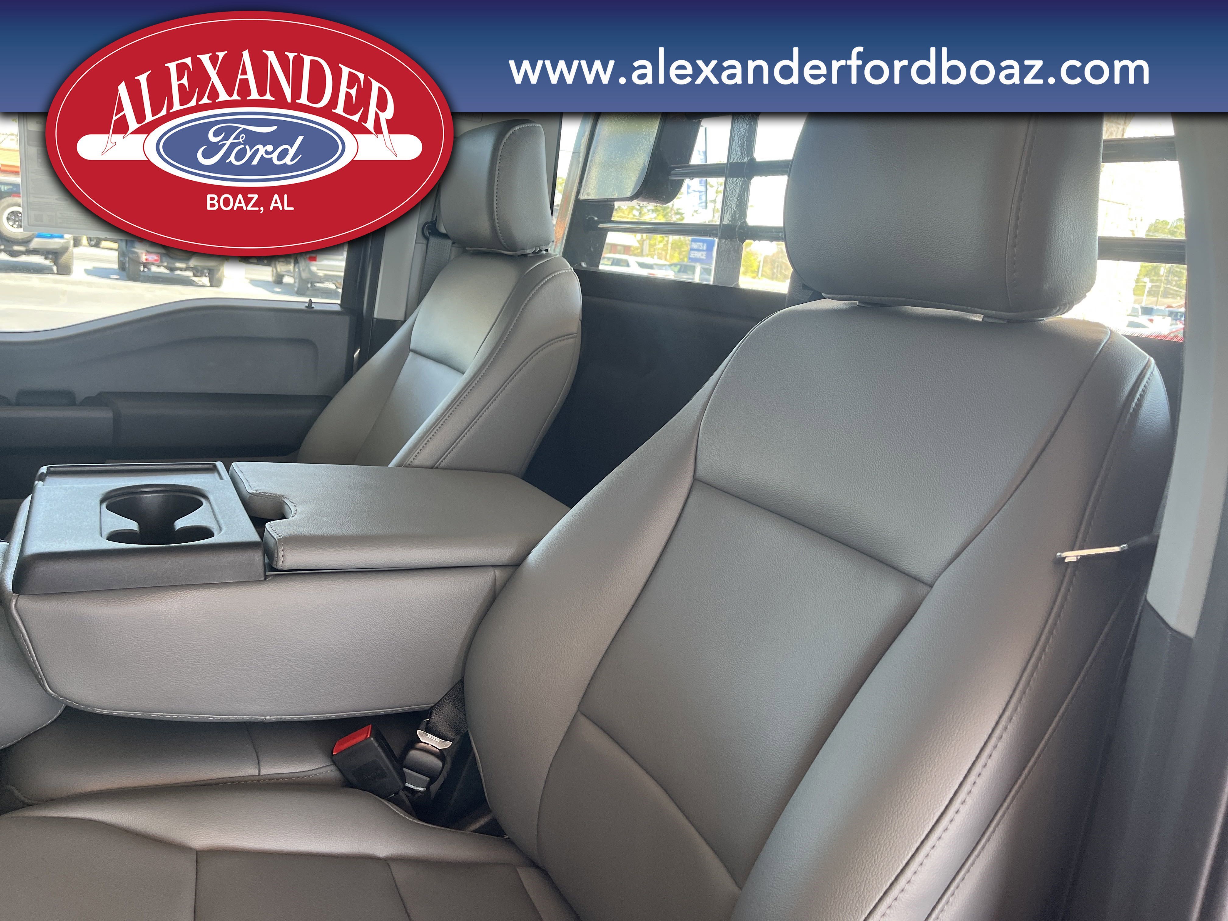 2025 Ford F-350 Super Duty Chassis Cab XL - Photo 14