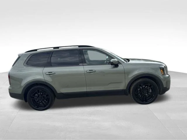 Certified Used 2025 Green Kia SX X-Line image 2