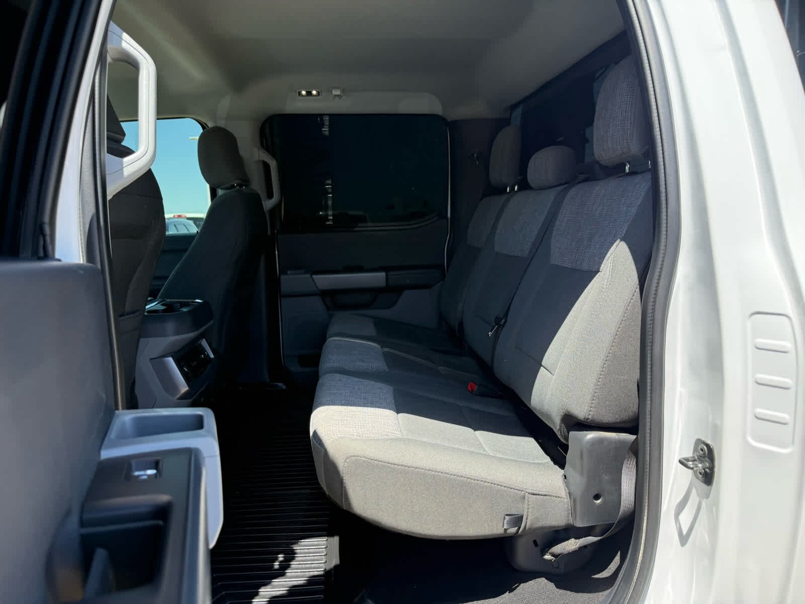 Used 2024 Oxford White Ford XLT image 11