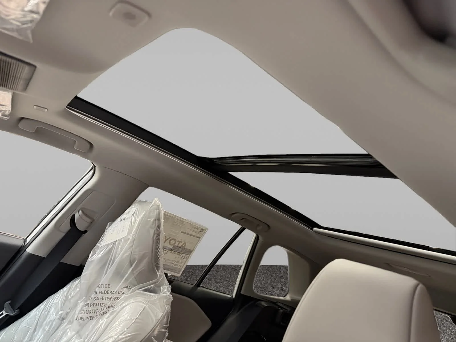 New 2026 Ice Cap Toyota XLE Premium image 12