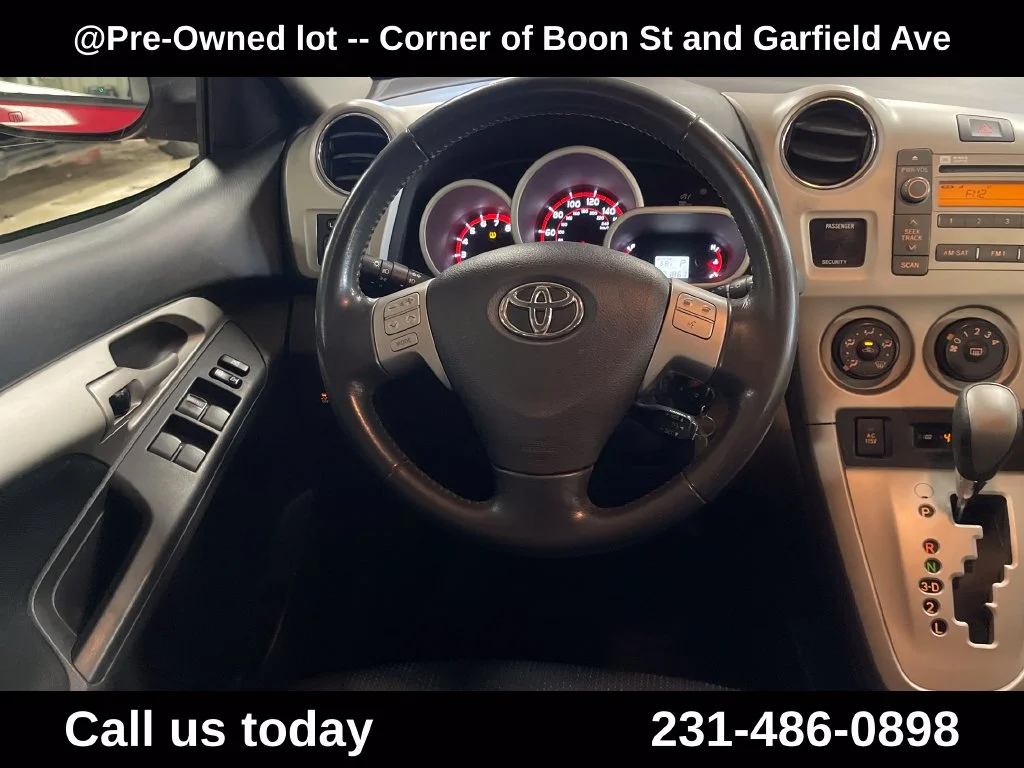 Used 2009  Toyota S image 16