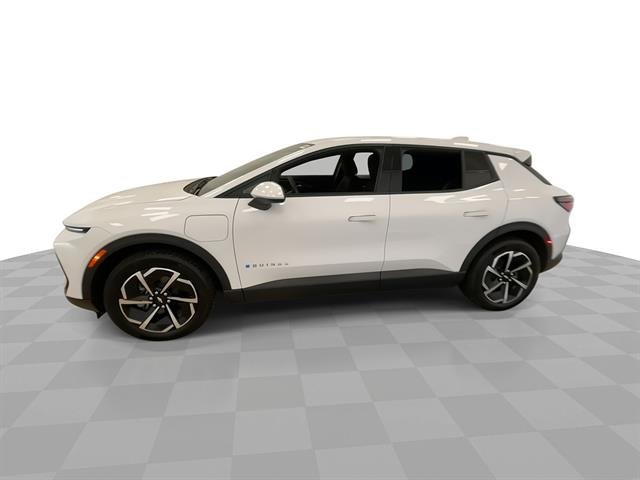 2025 Chevrolet Equinox EV LT, photo 6 of 12