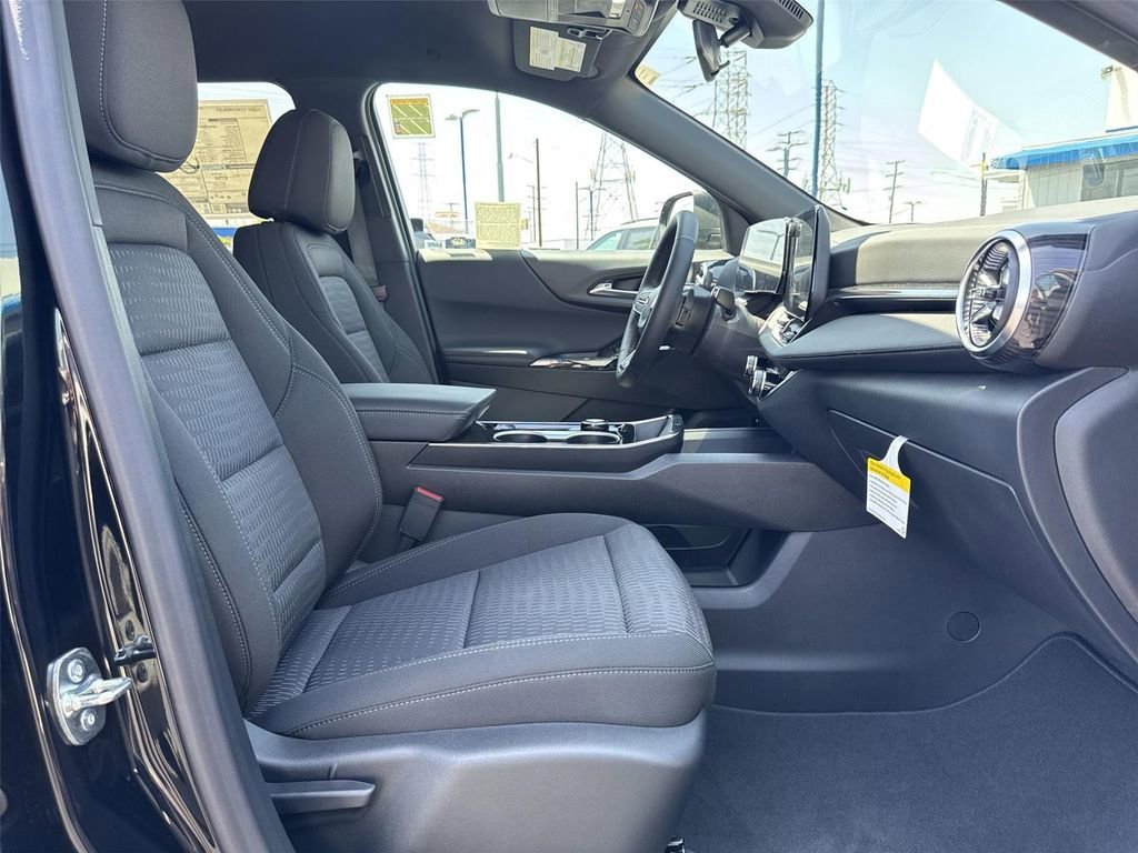 New 2026 Mosaic Black Metallic Chevrolet LT image 31