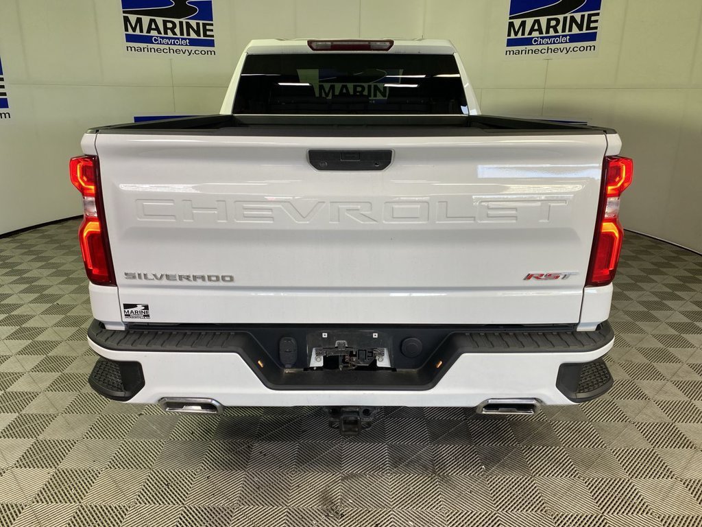 Used 2022 SUMMIT WHITE Chevrolet RST image 17