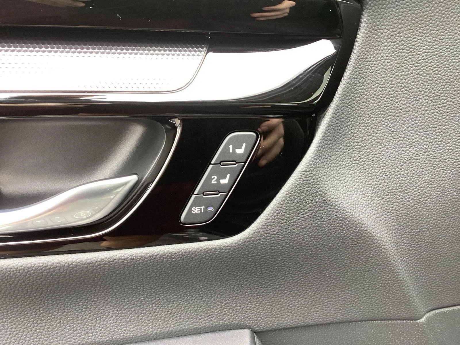 Used 2026 Urban Gray Pearl Honda EX-L image 18