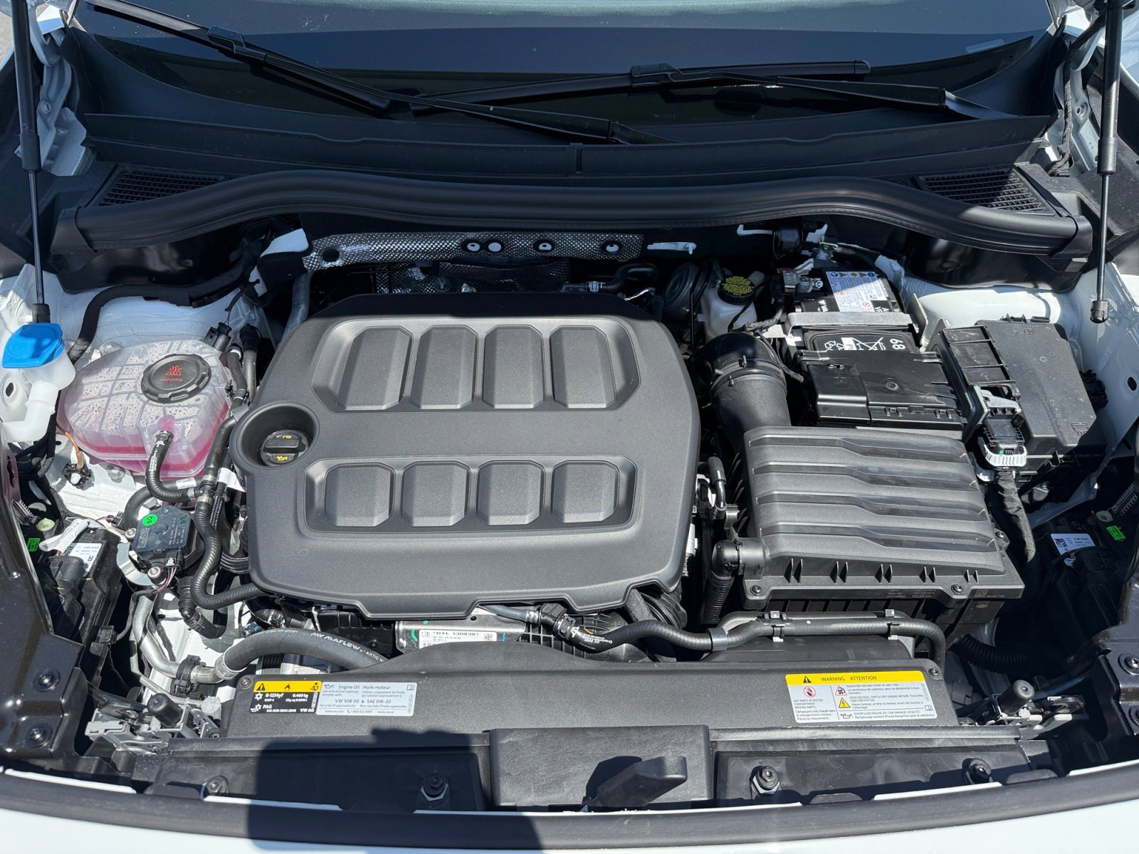 New 2026 Pure White Volkswagen SE image 20
